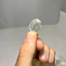 Load image into Gallery viewer, Clear Quartz Tumbled Stone