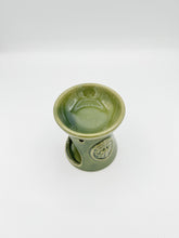 Load image into Gallery viewer, Green man oil burner